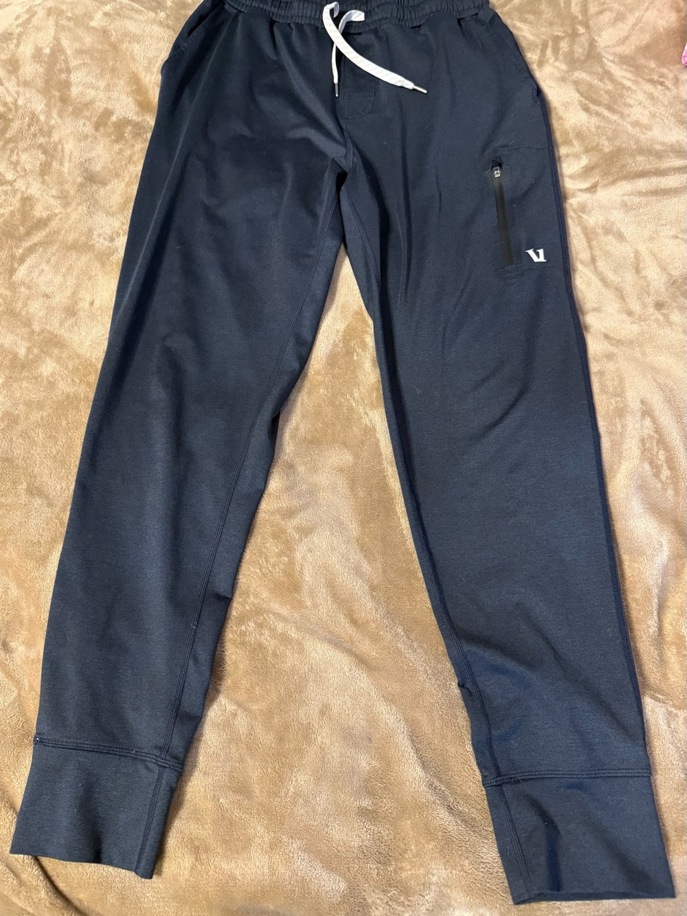 Vuori Men’s Navy Jogger Pants with Zip Pocket - Picture 2 of 4